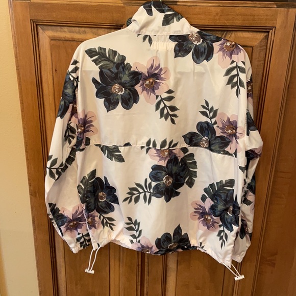 Thread supply jacket - Picture 6 of 8